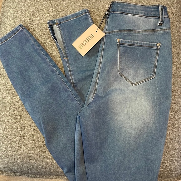 Missguided new hem detail super skinny Jean size 8 - Picture 1 of 2